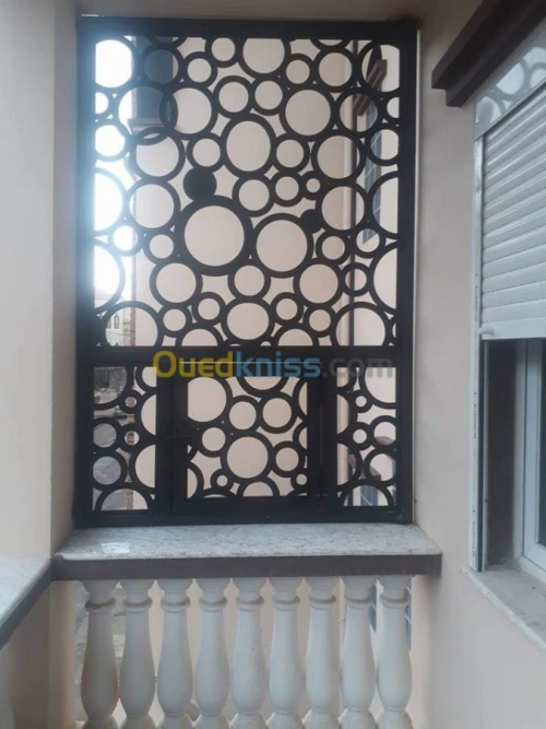 PORTE D'ENTRÉE DÉCORÉE