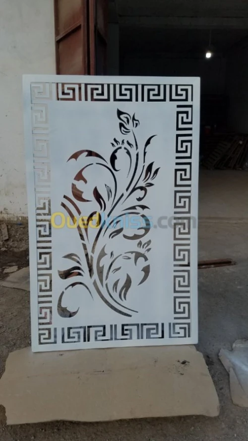 PORTE D'ENTRÉE DÉCORÉE