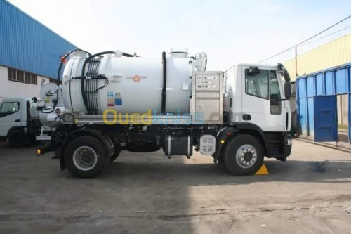 Camion hydrocureur vidangeur Débouchag