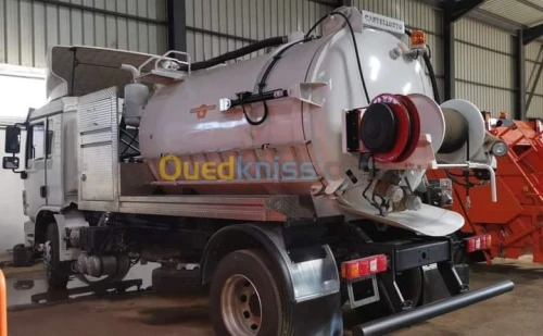 Camion hydrocureur vidangeur Débouchag