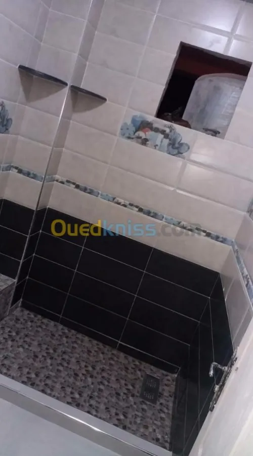 Maçon profisiennelle Faience dall De sol