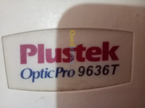 Scanner PLUSTEK OPTIC PRO 9636T Comme pièces détachées non fonctionnel