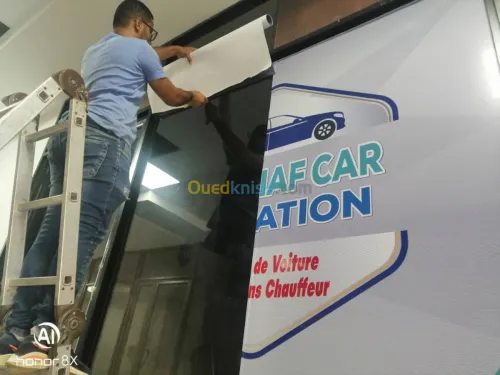 PANNEAU PUBLICITAIRE