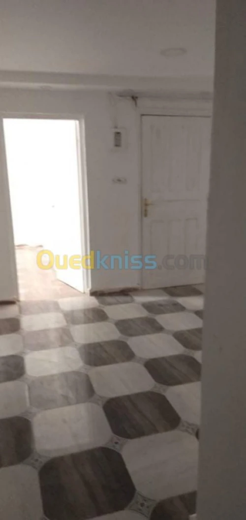 Location Appartement F4 Relizane Relizane
