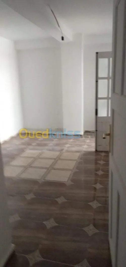 Location Appartement F4 Relizane Relizane