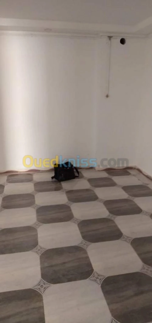 Location Appartement F4 Relizane Relizane