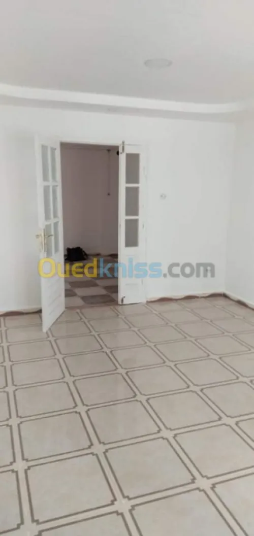 Location Appartement F4 Relizane Relizane