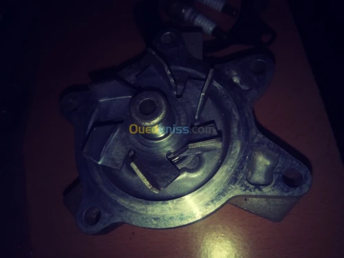 Pompe eau toyota echo