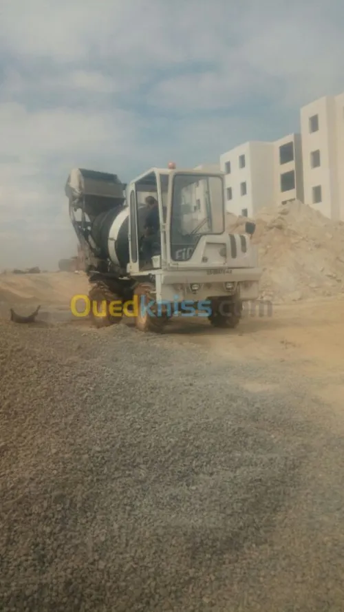 كراء فقط LOCATION Auto BÉTONNIÈRE 