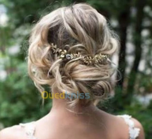 Maquillage et coiffure modernes à domicile 