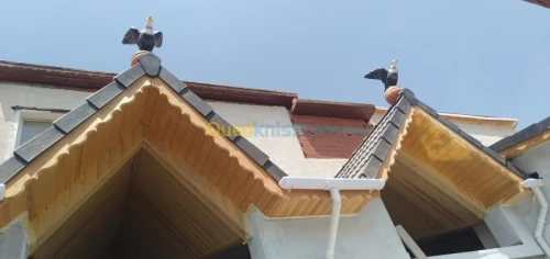 Charpentier Bois تركيبه القرميد وديكور