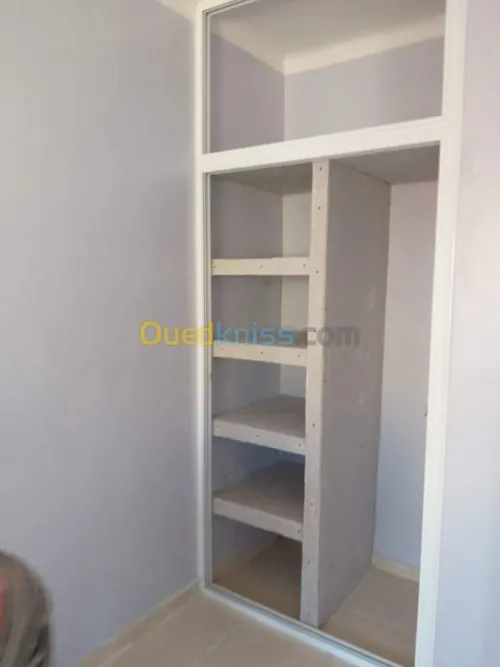   Placoplatre b13 et pvc. 