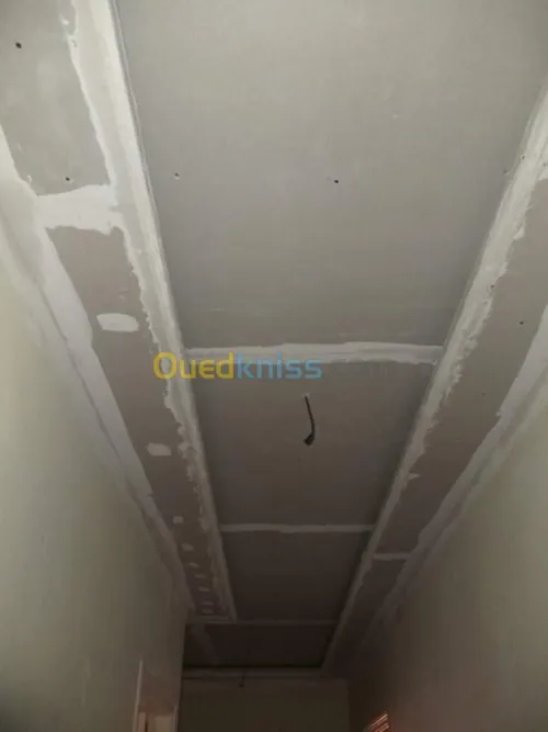   Placoplatre b13 et pvc. 