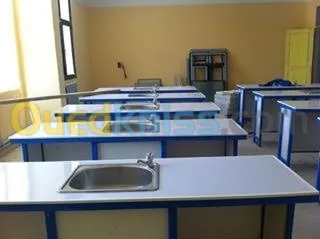 table laboratoire ,abris bus ,véhicule