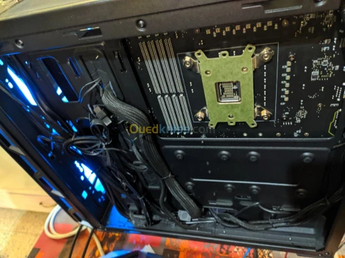 PC GAMER - RTX 4070 + i7 10700 + 32GB