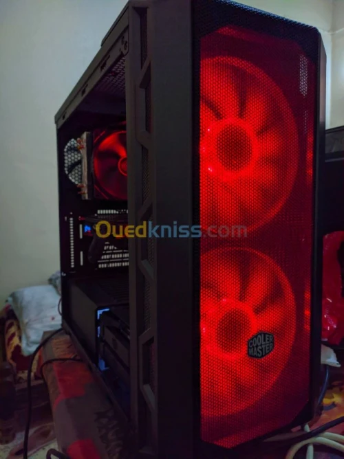 PC GAMER - RTX 4070 + i7 10700 + 32GB