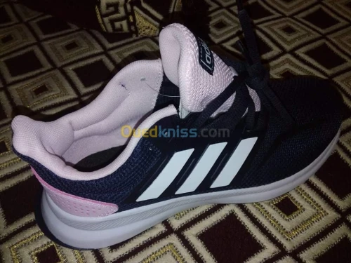 chaussures adidas femmes pointure 40