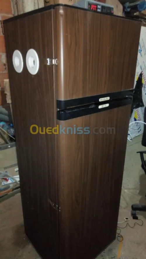 فقاسات و حاضنات بيض الطيور