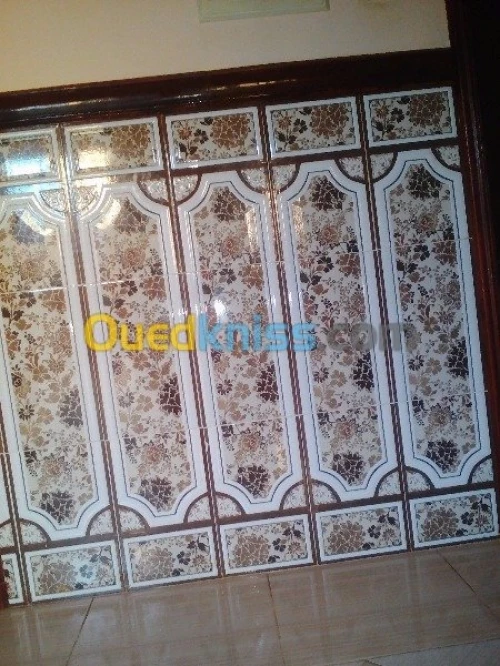 Maçonnerie dal de sol et faiance