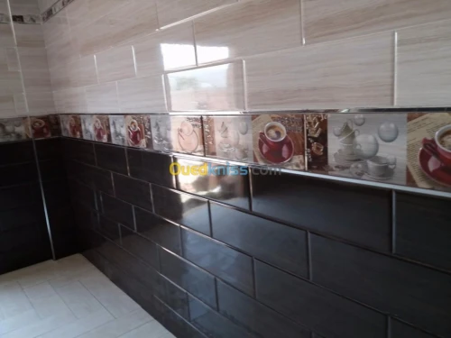 Maçonnerie dal de sol et faiance