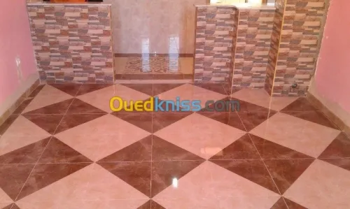 Maçonnerie dal de sol et faiance