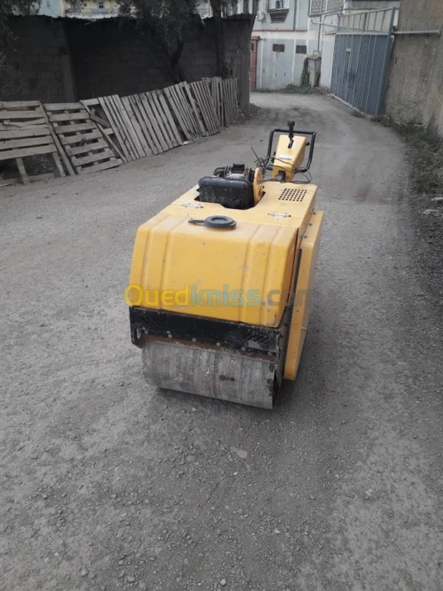 Compacteur a main pour location