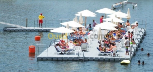 quai flottant en polyéthyléne  