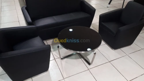 SALONS EN CUIR ET EN SIMILI CUIR 