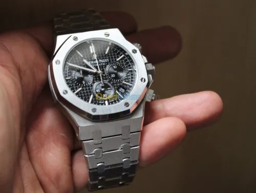 Montre pour hommes AUDEMARS PIGUET Royal OAK noire AP