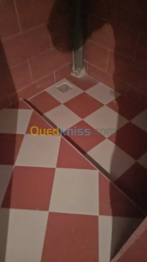 Faience dalle de sole marbre bien fini