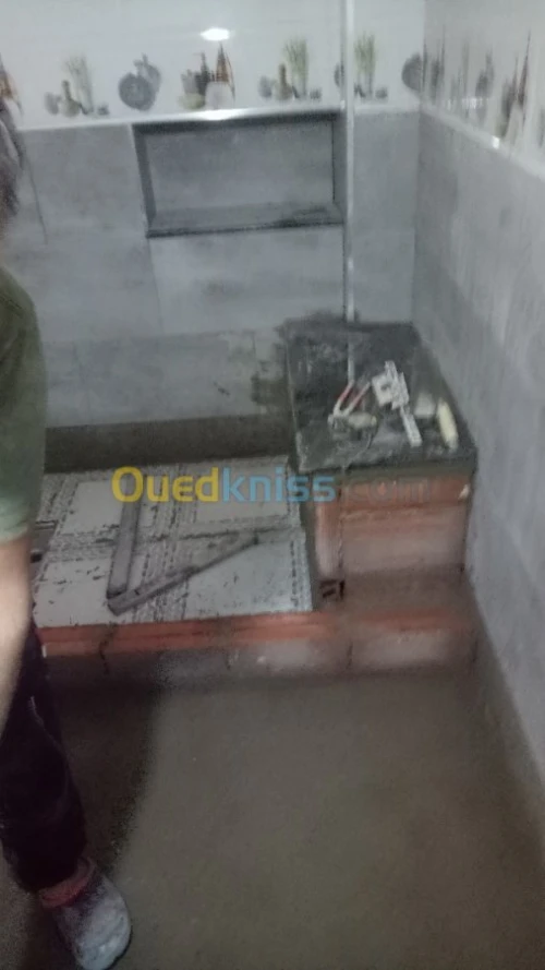 Faience dalle de sole marbre bien fini