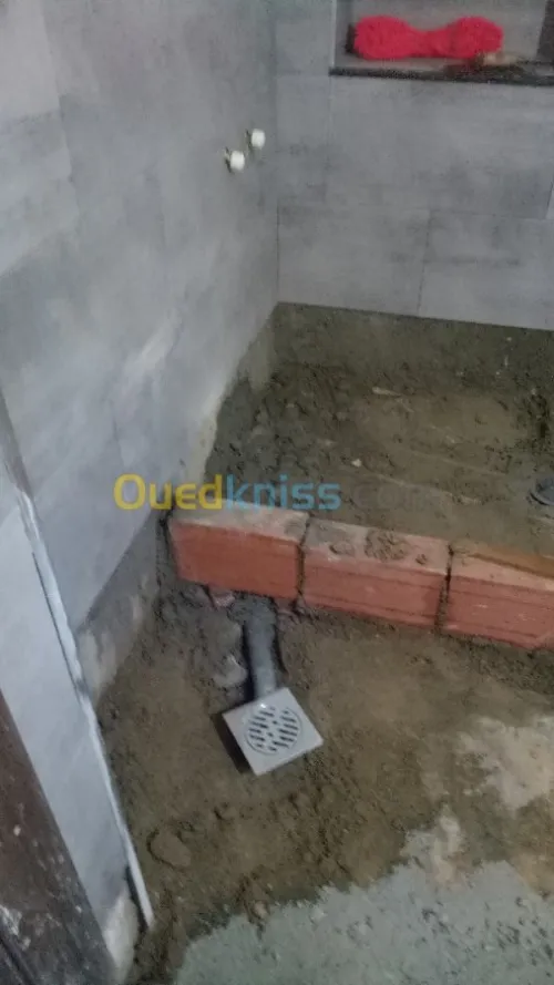 Faience dalle de sole marbre bien fini