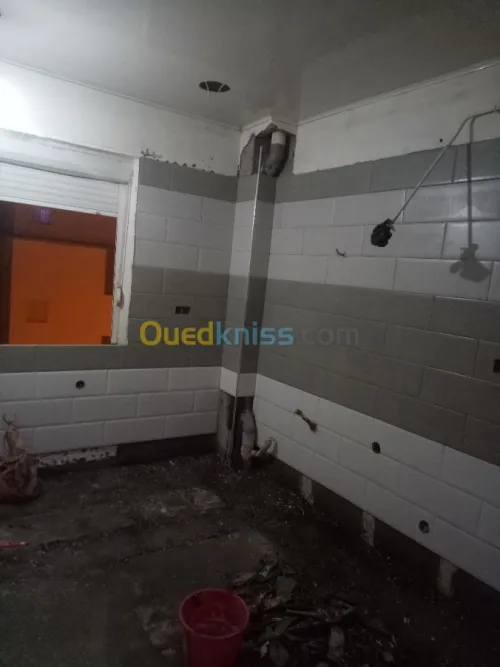 Faience dalle de sole marbre bien fini