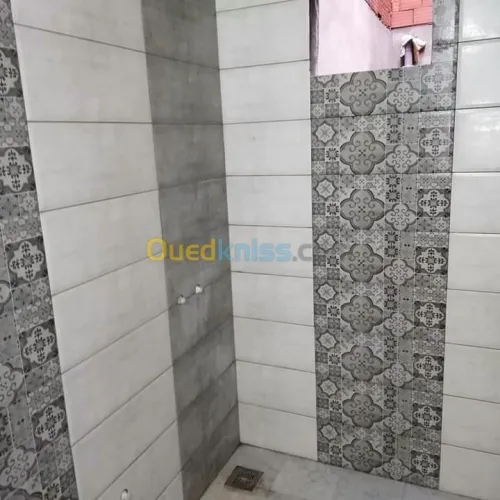 Faience dalle de sole marbre bien fini