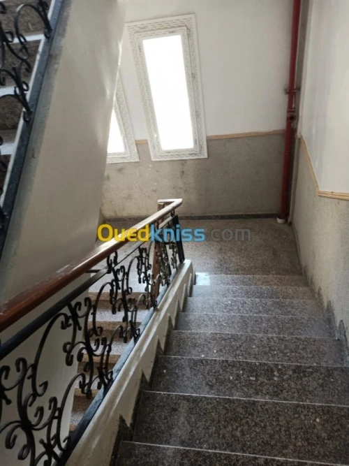 Location Appartement F4 Alger Bordj el bahri