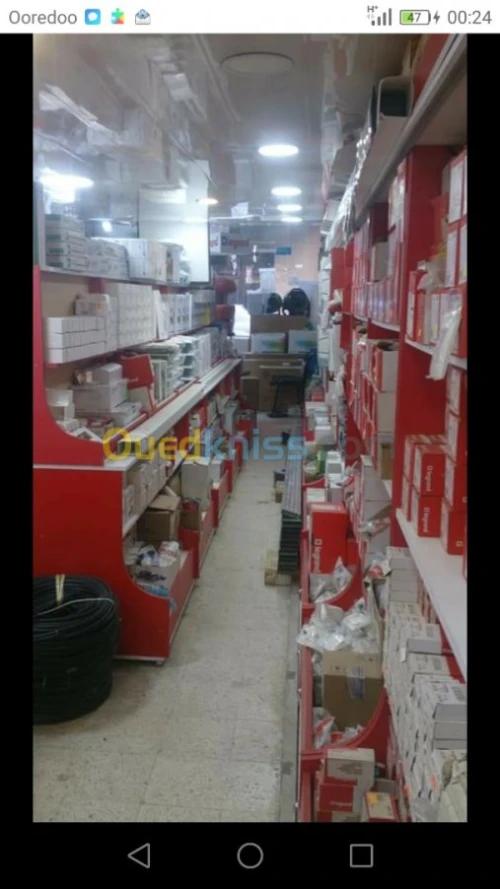 DECORATION, REVÊTEMENT ET AMENAGEMENT.