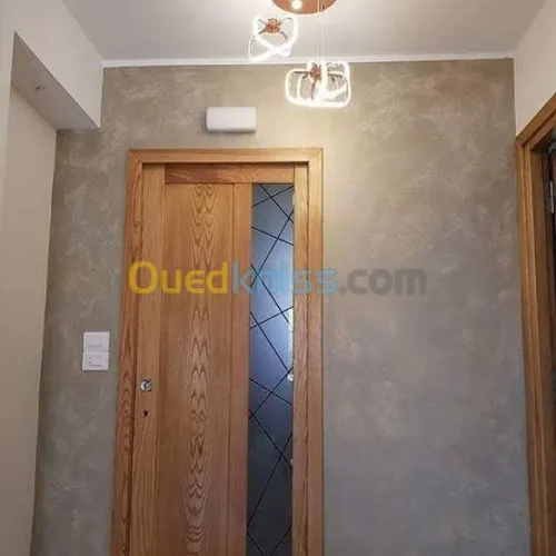 Pintre qualifier et décoration avec un