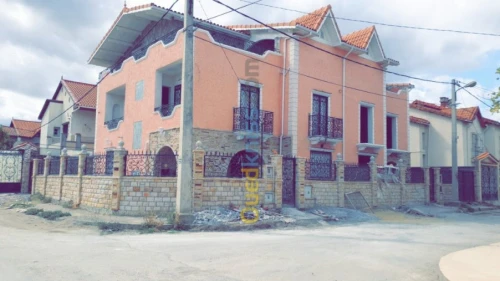 Grifi passta mounocouch