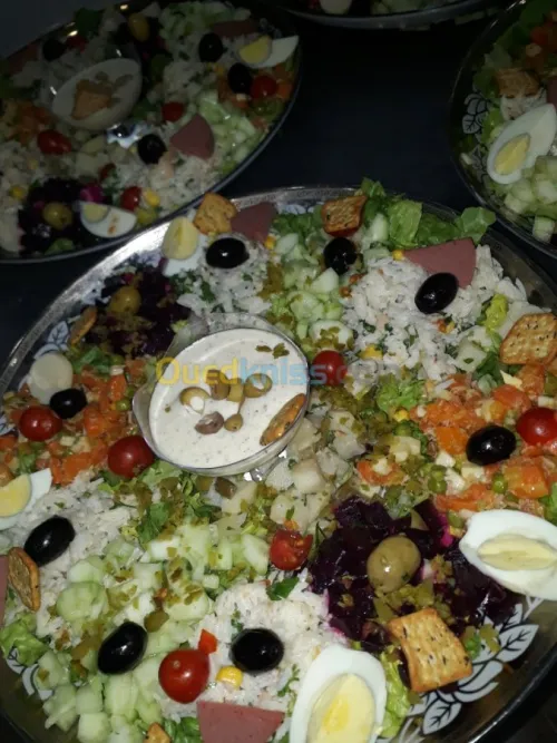 TRAITEUR    CHEF CUISINIER