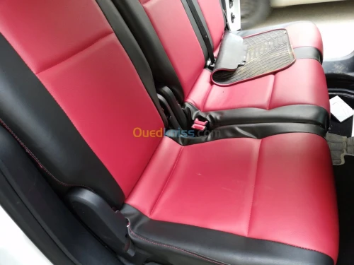revêtements de siège auto réparation 