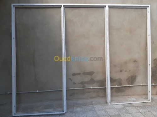 vitrine en aluminium