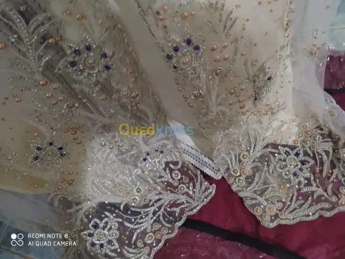 Caftan avec tringle jamais utilisé
