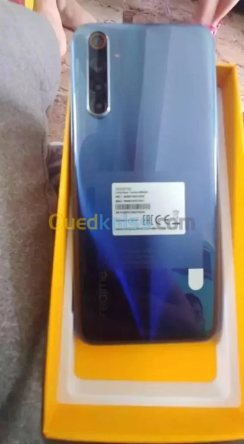 Realme REALME 6 (4/128)