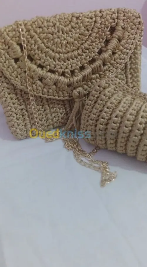 sac à main  / pochette  / sac à dos 