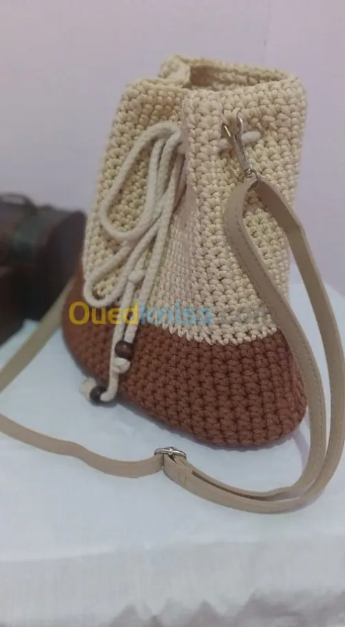 sac à main  / pochette  / sac à dos 