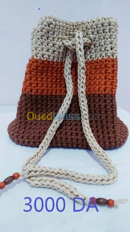 sac à main  / pochette  / sac à dos 