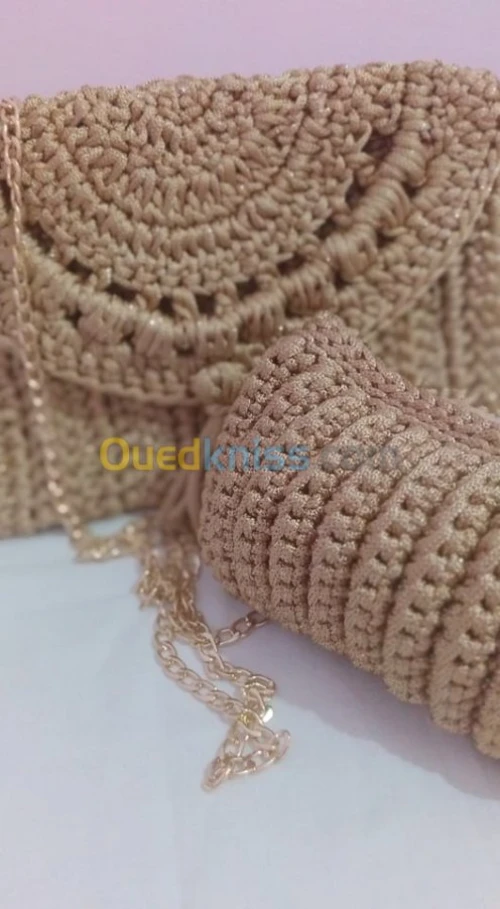 sac à main  / pochette  / sac à dos 