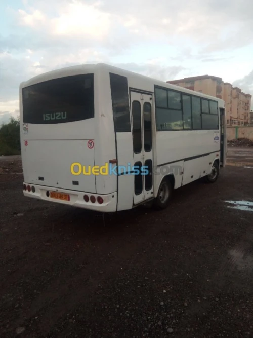 Isuzu Ico bus2009