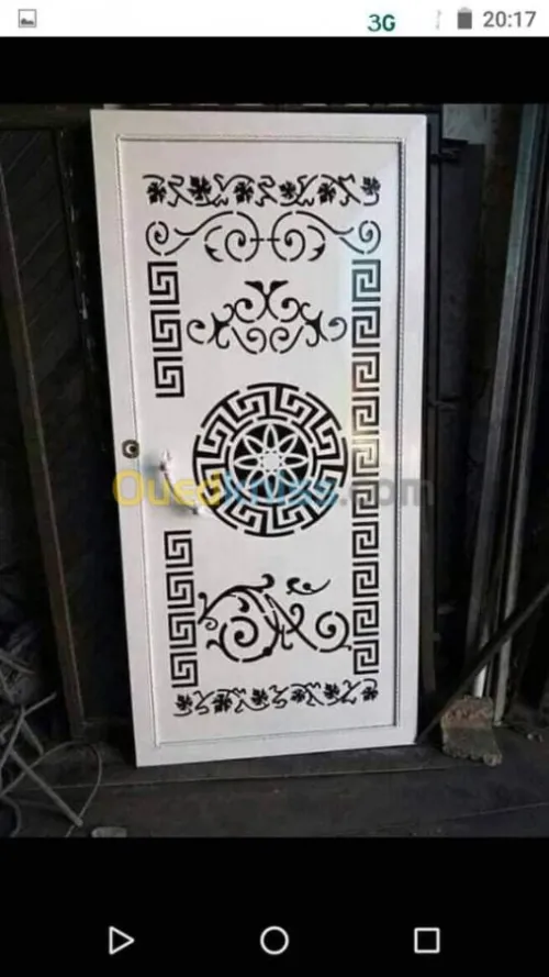 Découpage et habillage en tôle sur pla