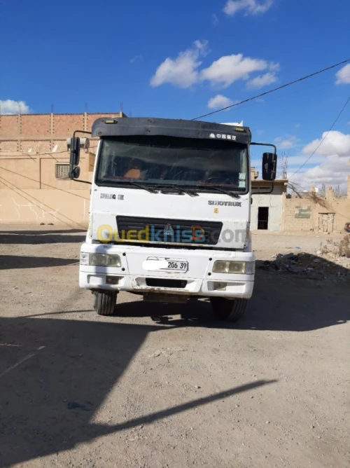 Cnhtc sinotruk Huang he 2006